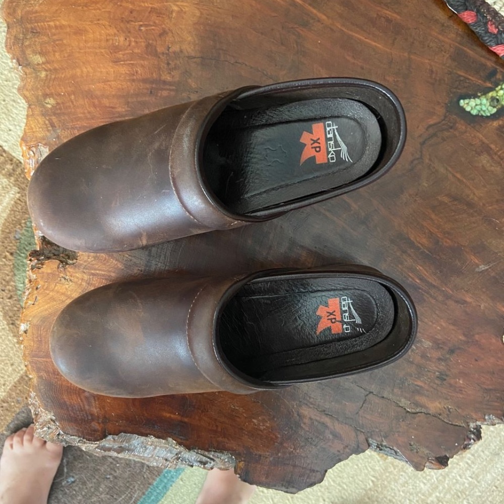 EU Size 38, Distressed Dansko Women's Clogs